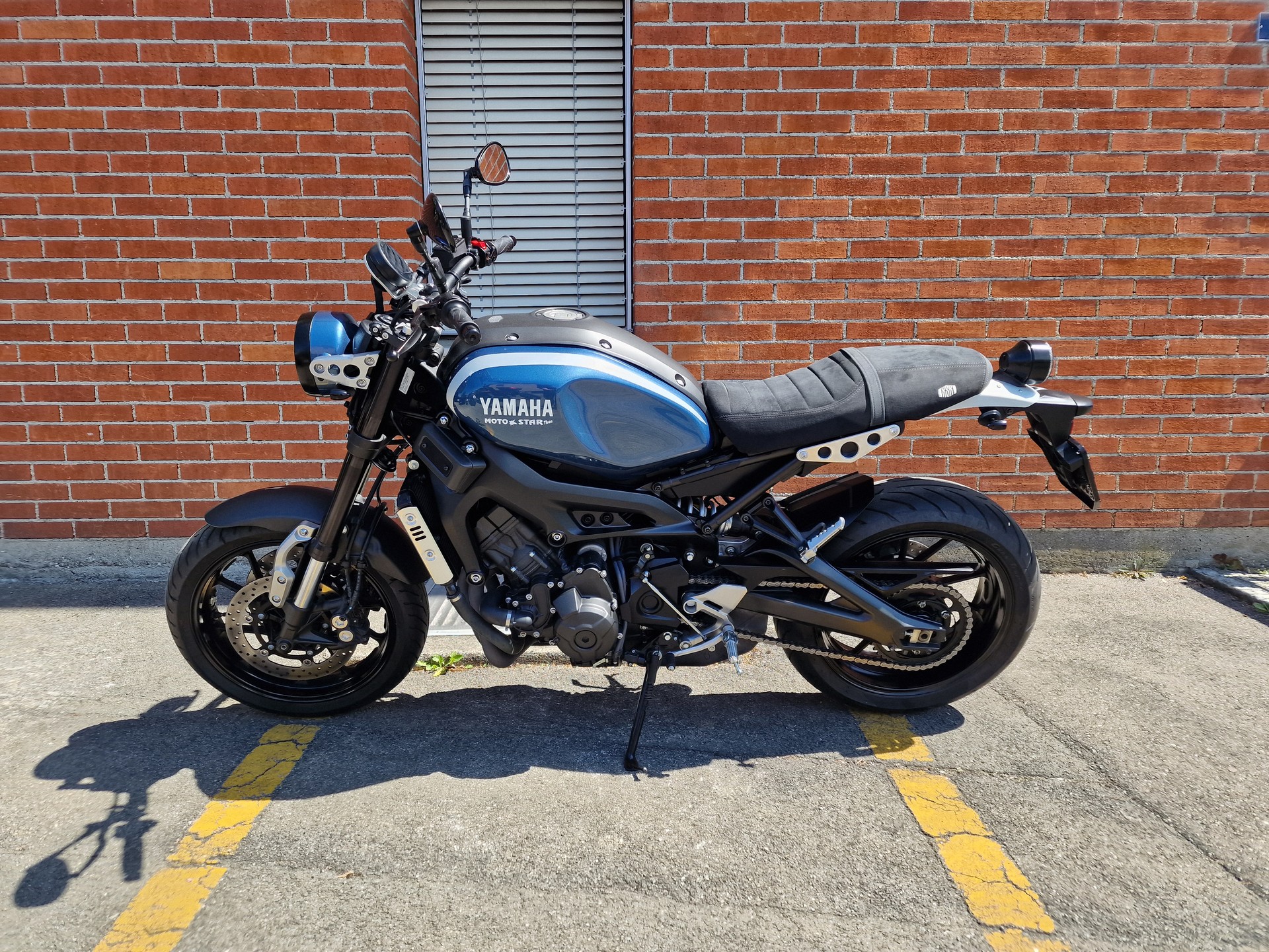 YAMAHA XSR 900-image-2