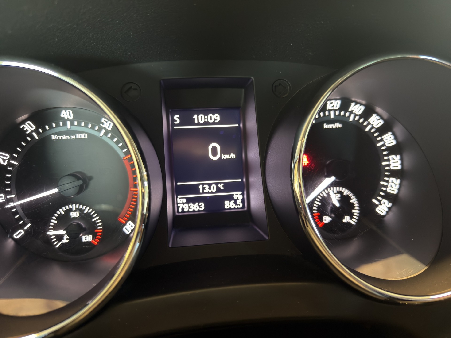 SKODA Yeti 1.4 TSI Monte Carlo 4x4*TOP ZUSTAND*TOP AUSSTATTUNG*AHK*-image-13