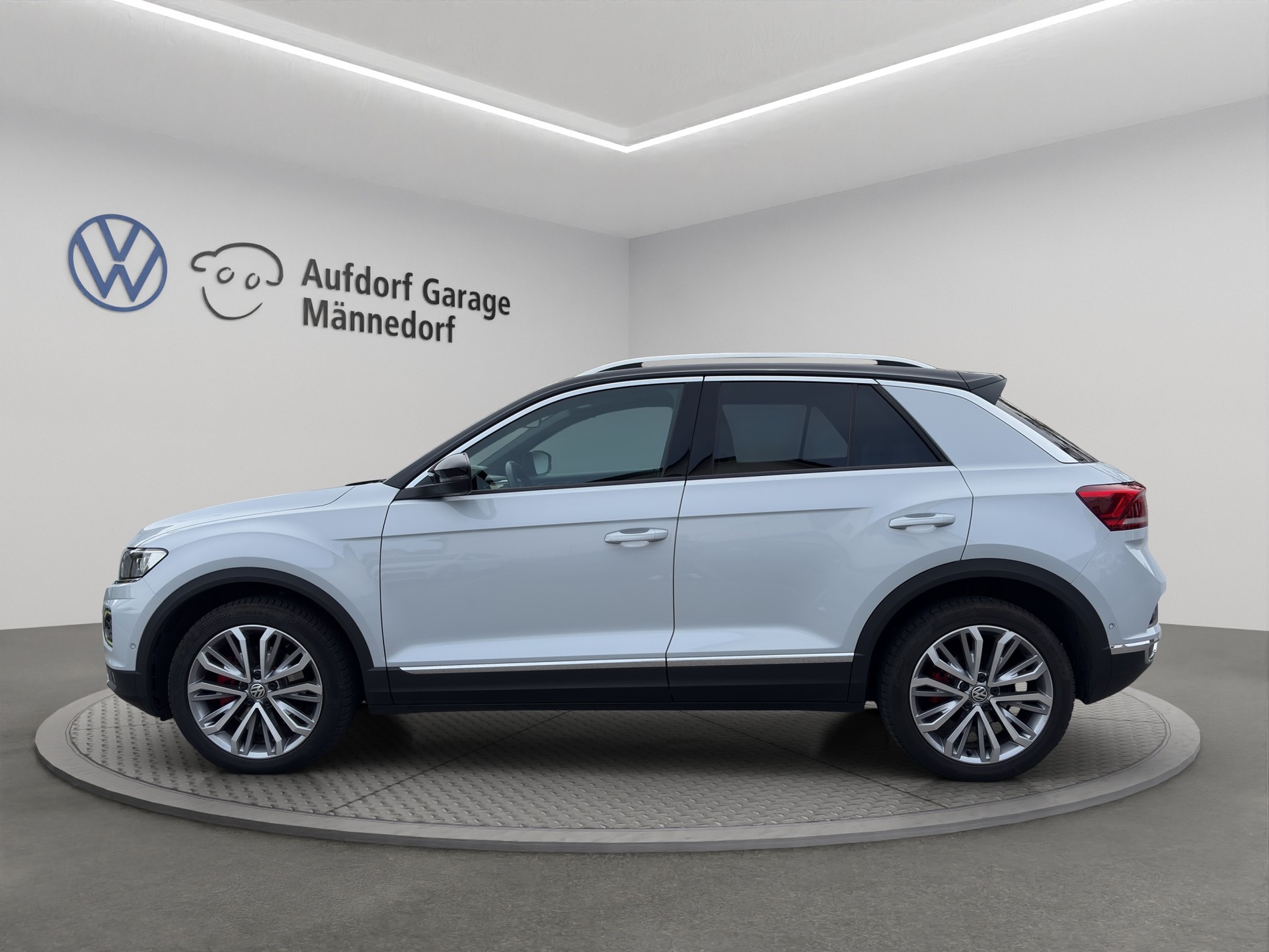 VW T-Roc 1.5 TSI EVO Sport DSG 4Motion-image-2