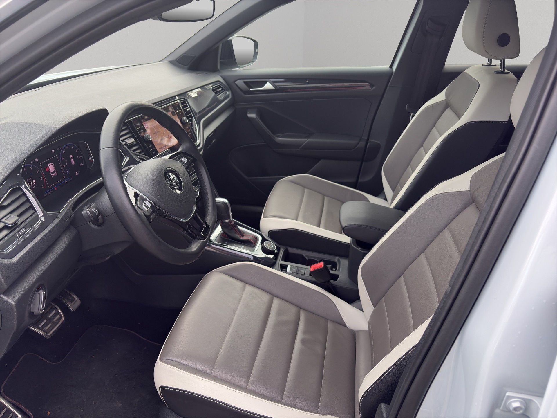 VW T-Roc 1.5 TSI EVO Sport DSG 4Motion-image-9