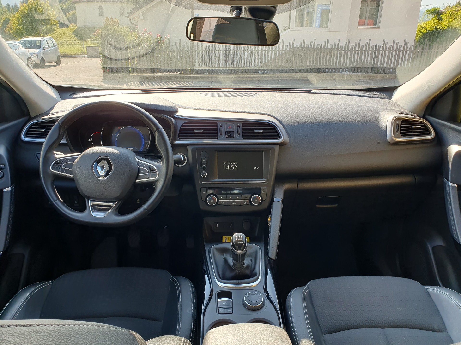 RENAULT Kadjar 1.6 dCi Zen 4x4-image-6