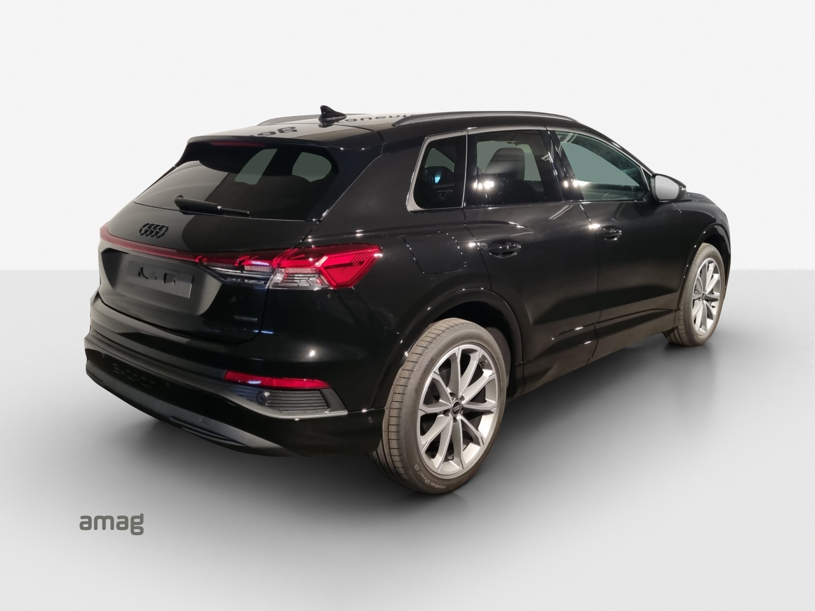 AUDI Q4 e-tron 45 Edition Swiss Ski quattro-image-4