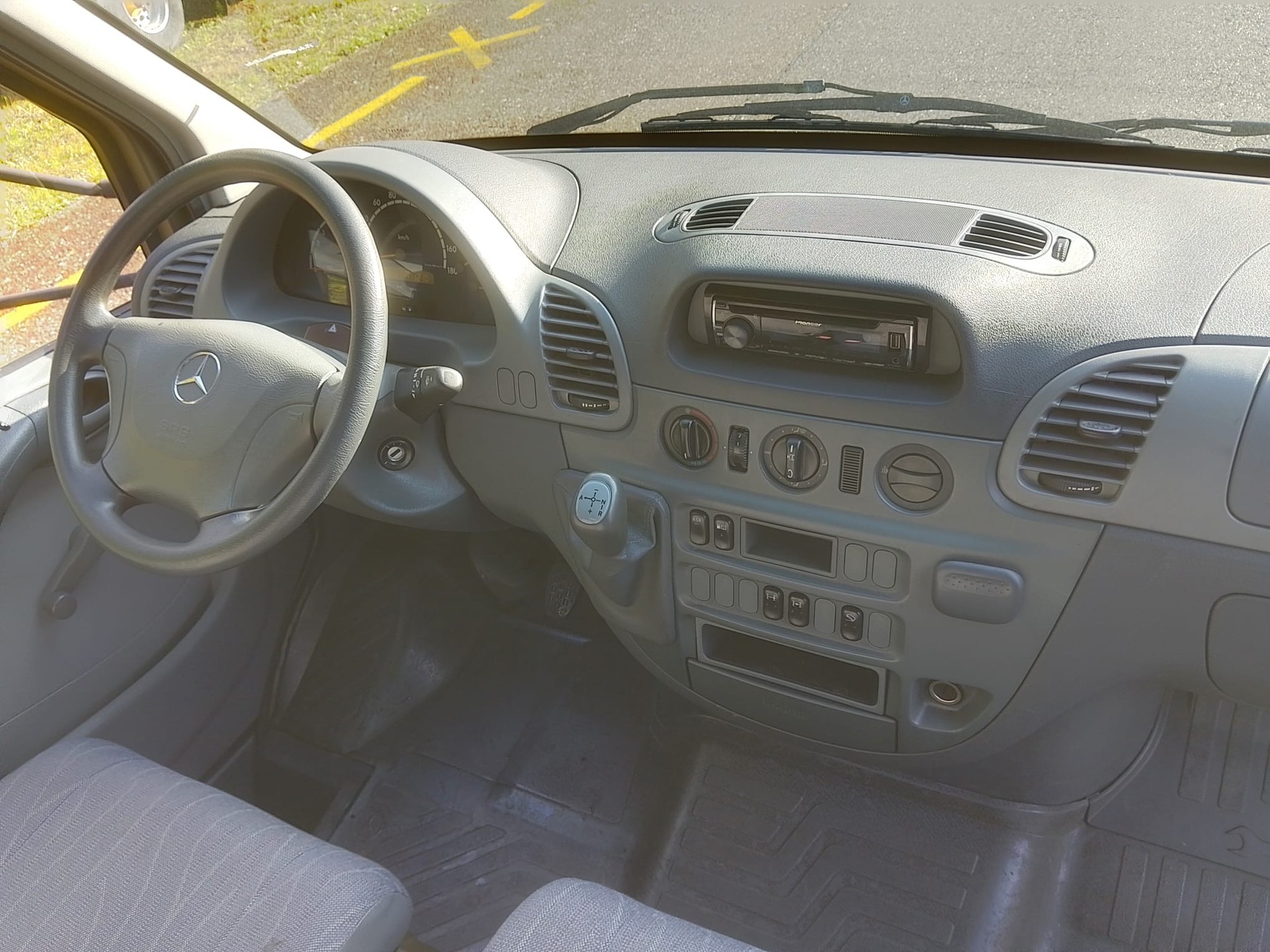 MERCEDES-BENZ SPRINTER 413 4X4-image-9