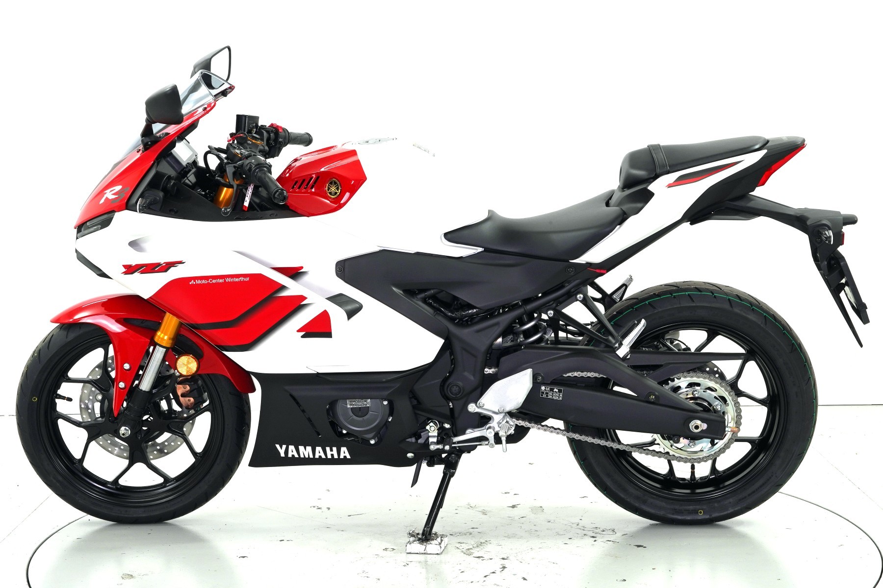 YAMAHA YZF-R3 ABS 70th Anniv.-image-4