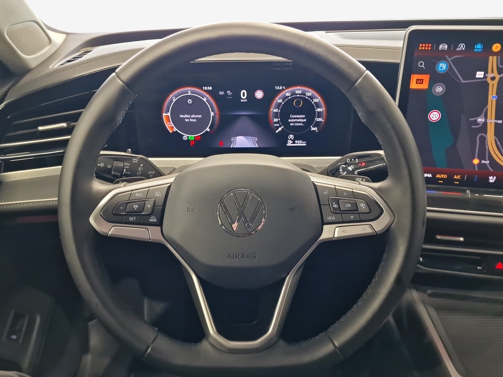 VW Passat Variant 2.0 TDI evo Business 4 Motion DSG-image-9