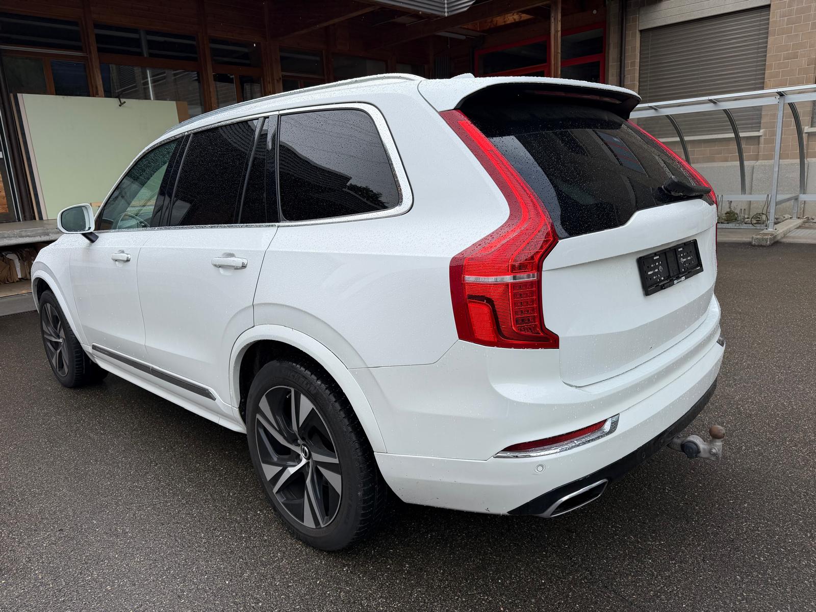 VOLVO XC90-image-4