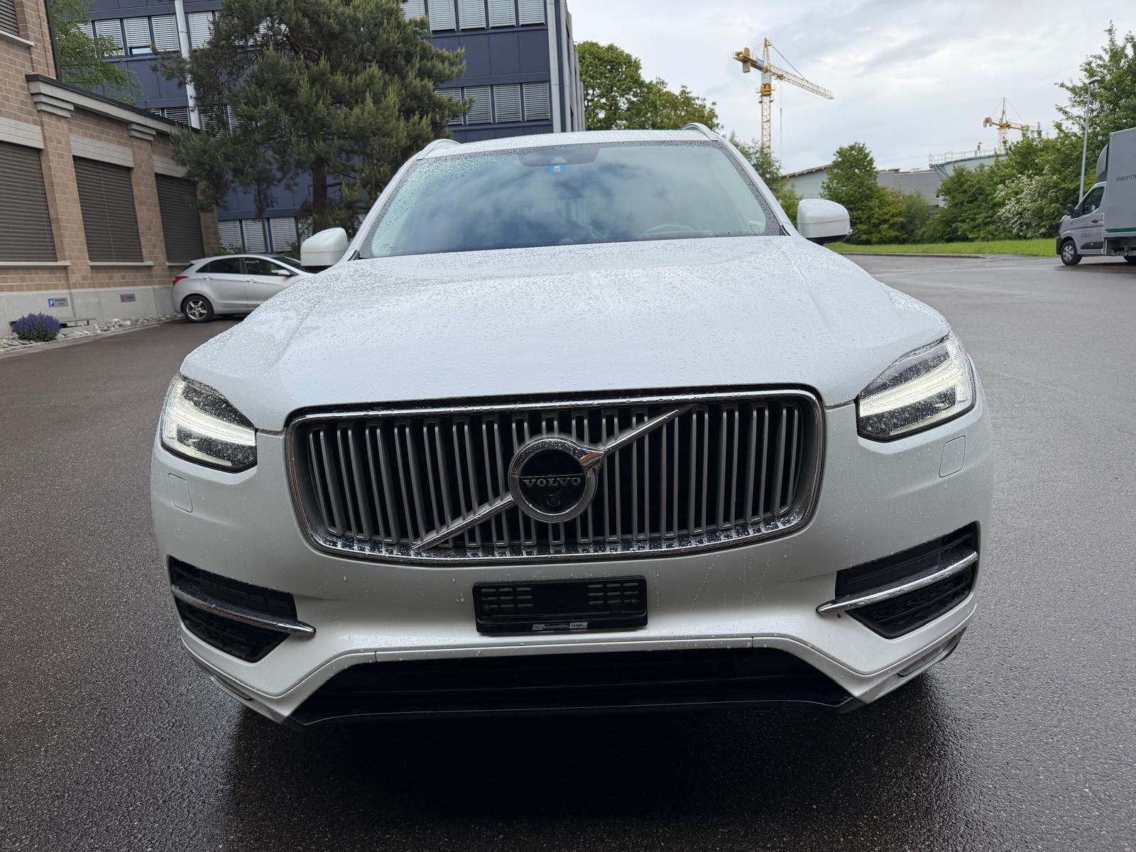 VOLVO XC90-image-2