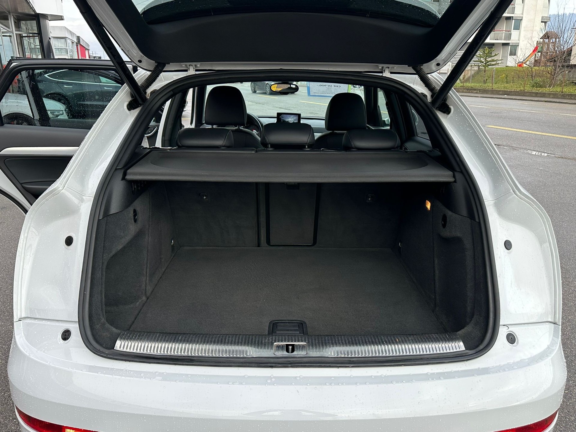 AUDI RS Q3 2.5 TFSI quattro S-tronic-image-12