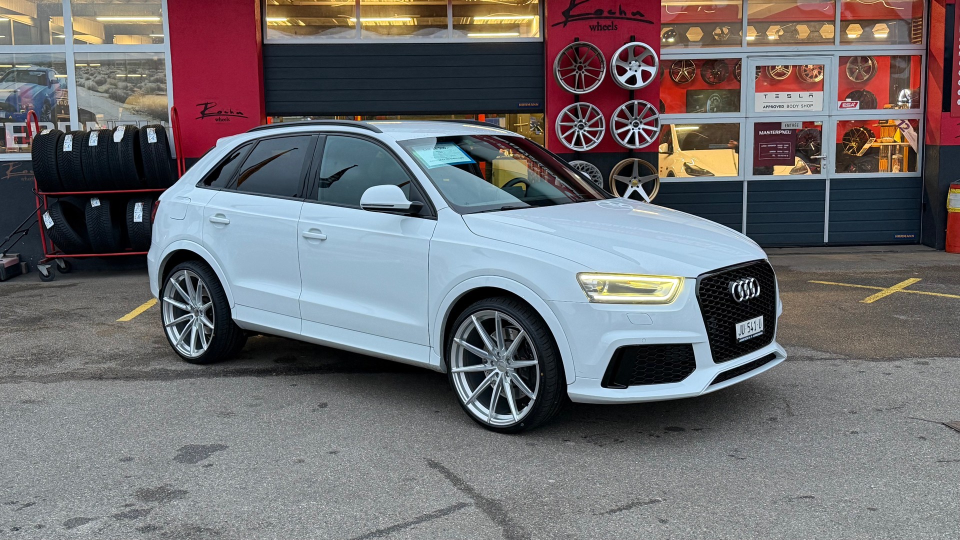 AUDI RS Q3 2.5 TFSI quattro S-tronic-image-5