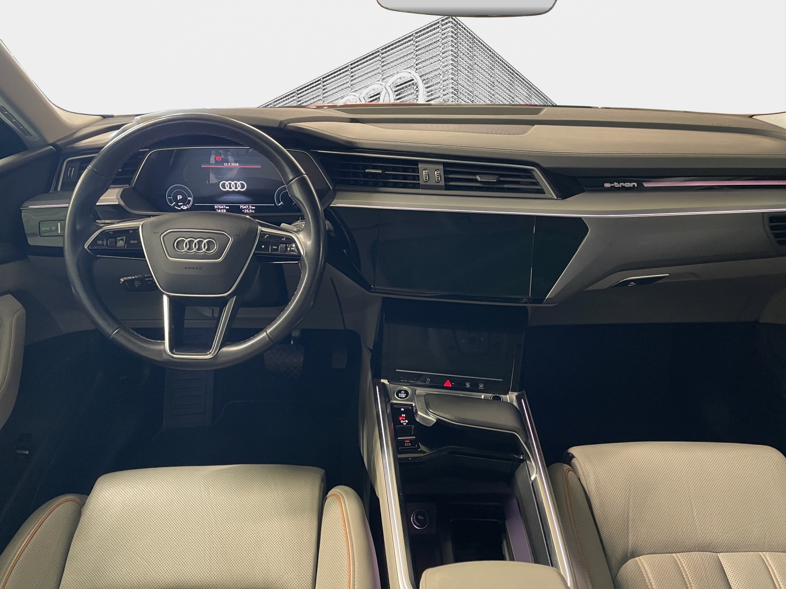 AUDI e-tron 55 Sportback S Line quattro-image-10
