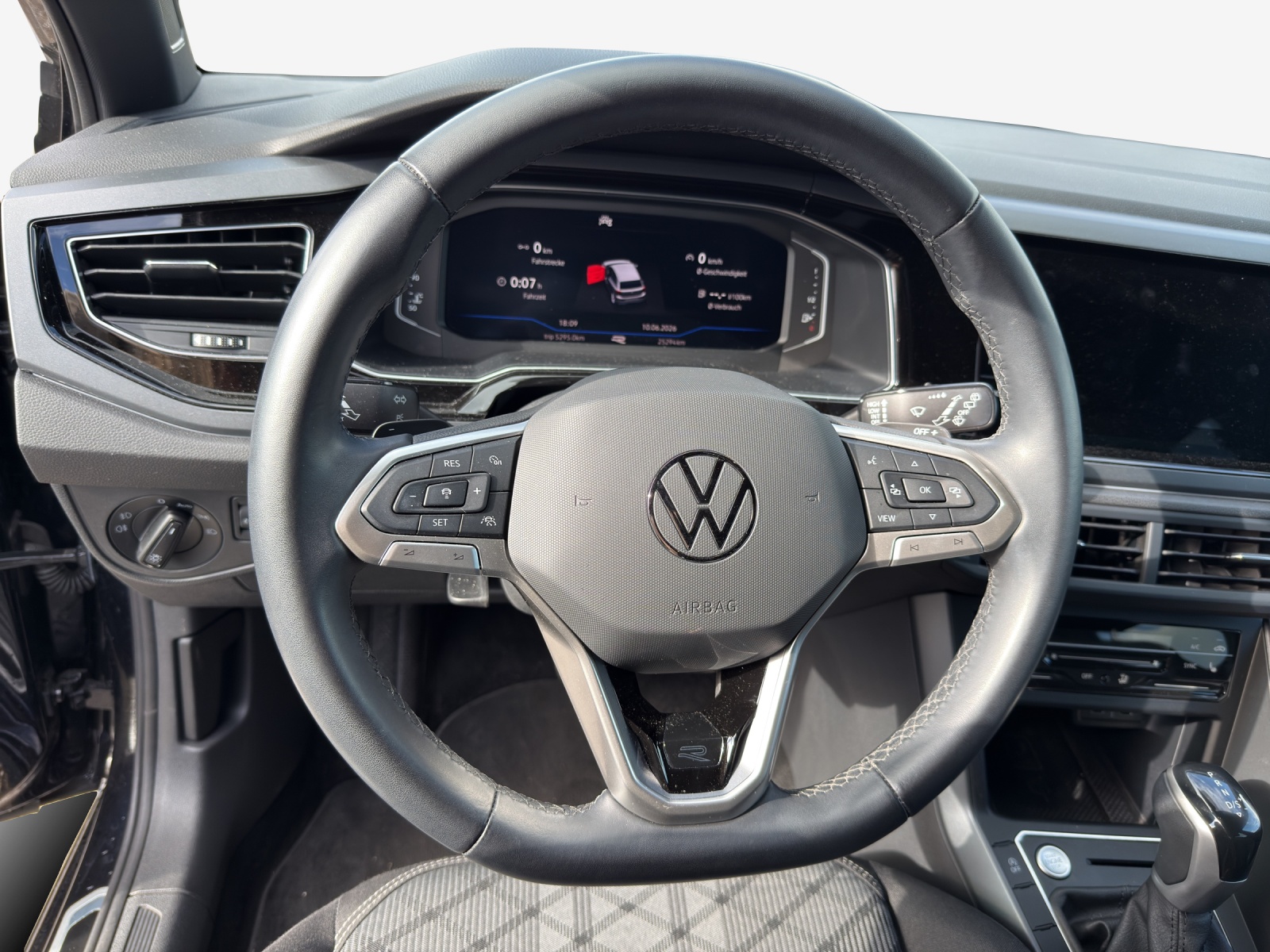 VW Polo 1.0 TSI R-Line DSG-image-9