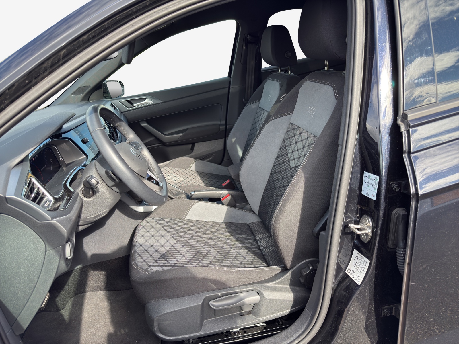 VW Polo 1.0 TSI R-Line DSG-image-7
