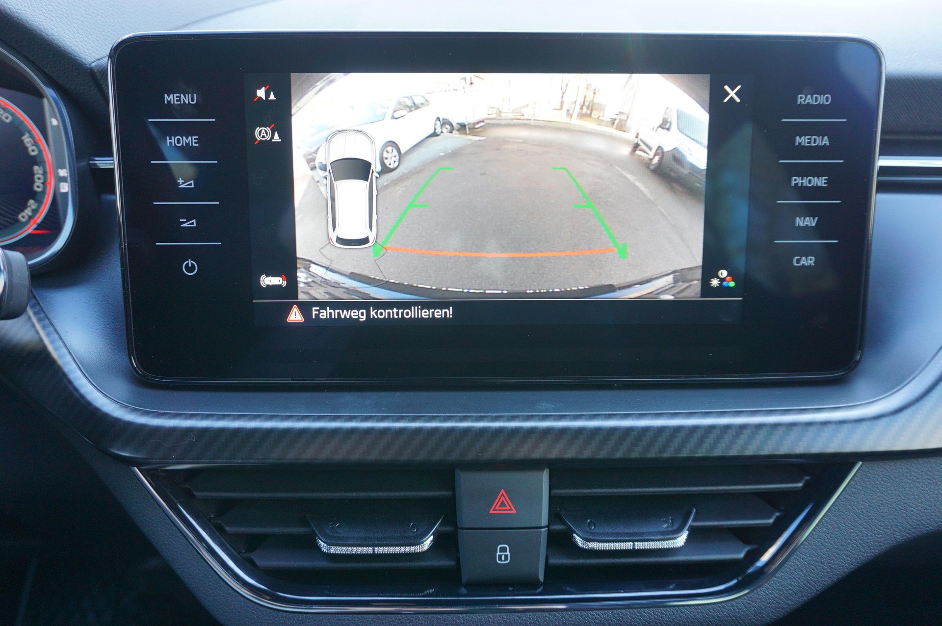 SKODA Kamiq 1.5 TSI Monte Carlo DSG-image-12