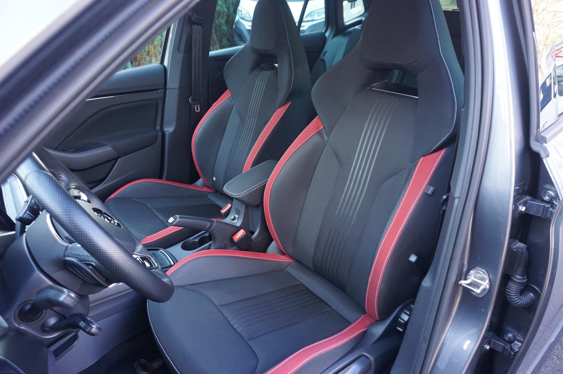SKODA Kamiq 1.5 TSI Monte Carlo DSG-image-7