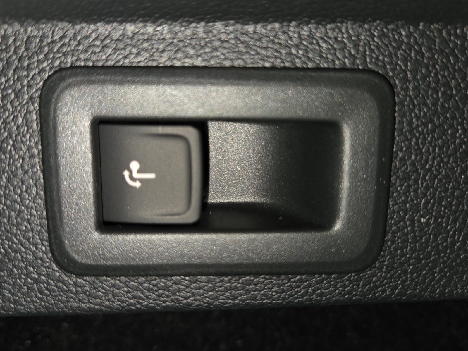 SKODA Kamiq 1.5 TSI Dynamic DSG-image-9
