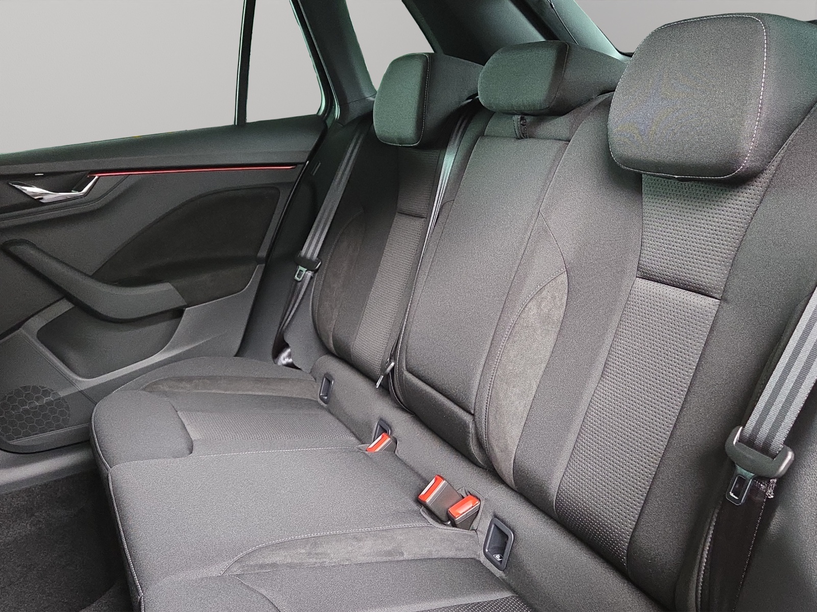 SKODA Kamiq 1.5 TSI Dynamic DSG-image-8
