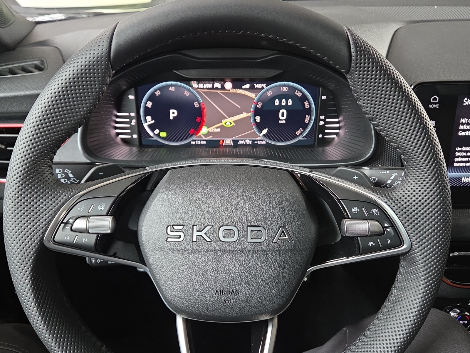 SKODA Kamiq 1.5 TSI Dynamic DSG-image-11