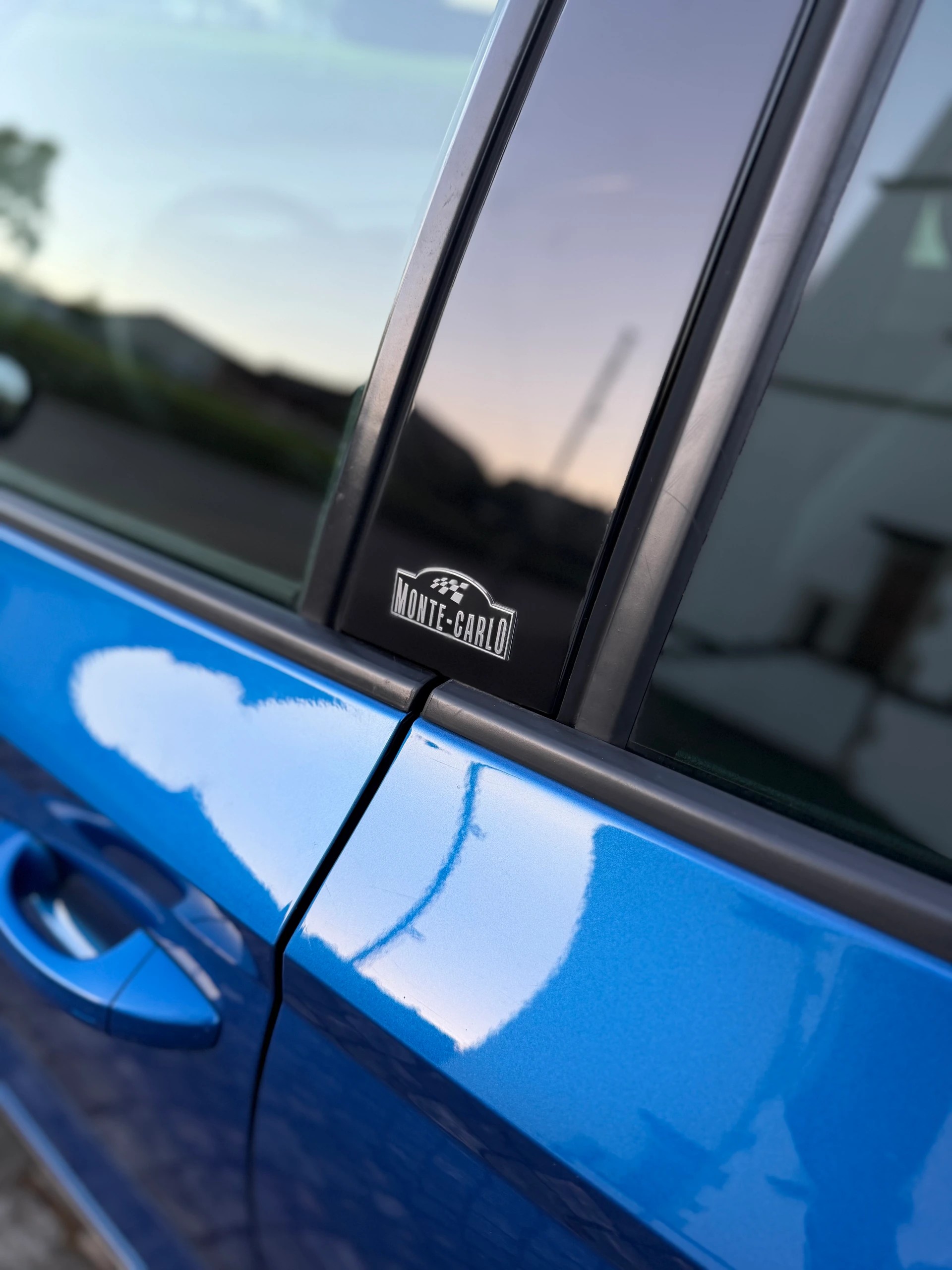 SKODA Fabia 1.0 TSI Monte Carlo / Ab MFK / Service gepflegt / 36 Monate Garantie exkl. / Sportsitze / Panorama / LED / DAB / ACC-image-8