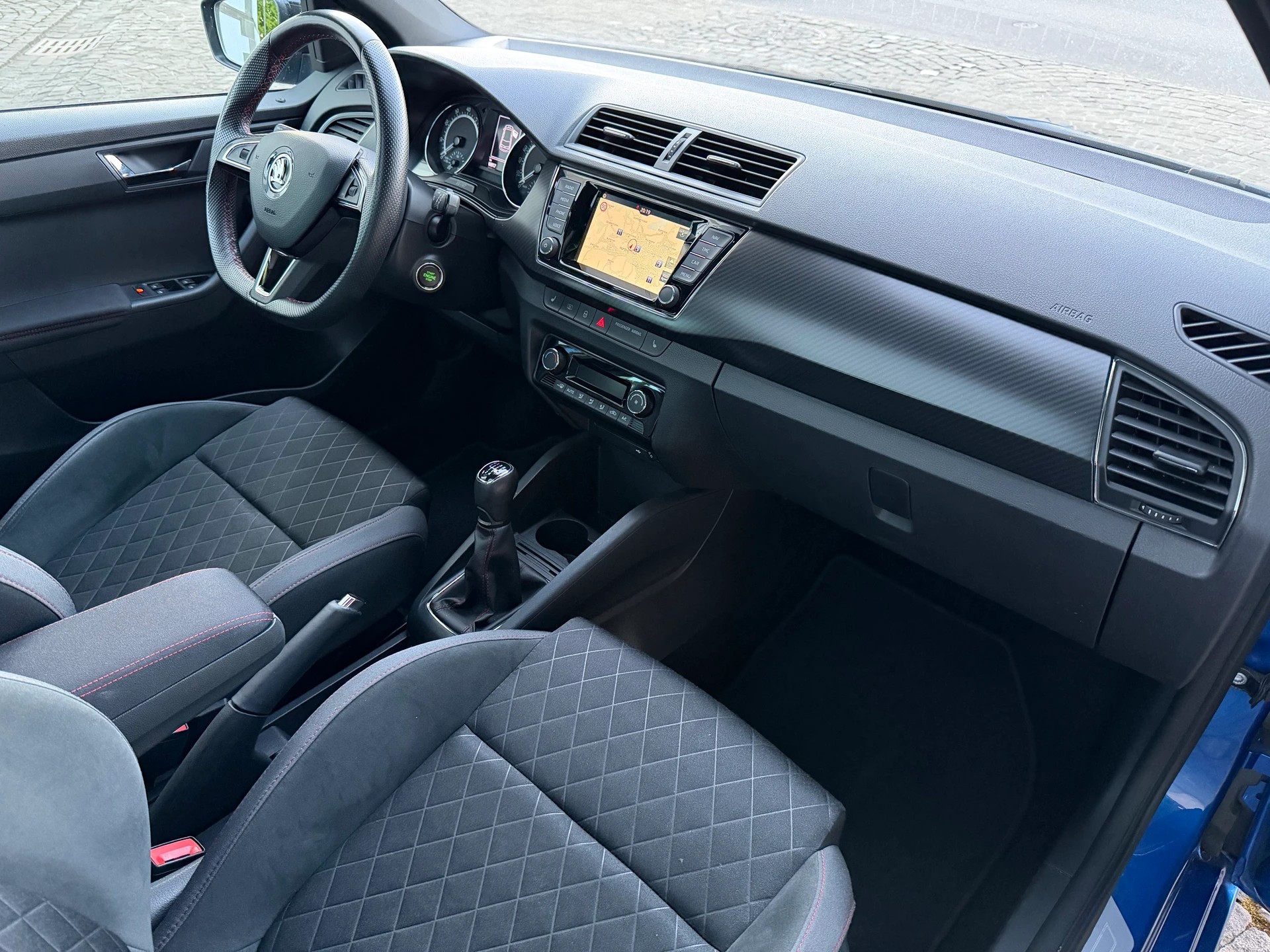 SKODA Fabia 1.0 TSI Monte Carlo / Ab MFK / Service gepflegt / 36 Monate Garantie exkl. / Sportsitze / Panorama / LED / DAB / ACC-image-10