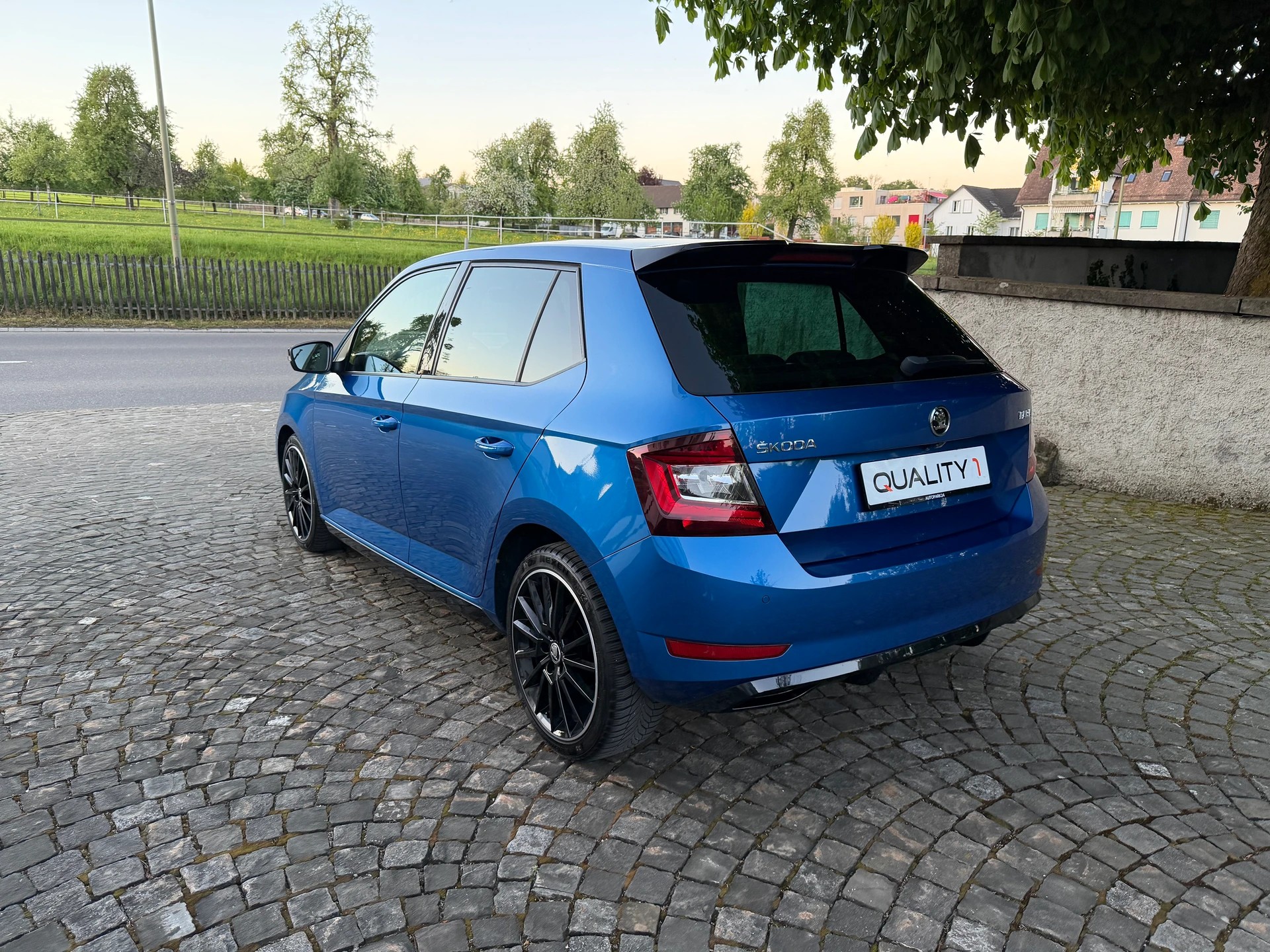 SKODA Fabia 1.0 TSI Monte Carlo / Ab MFK / Service gepflegt / 36 Monate Garantie exkl. / Sportsitze / Panorama / LED / DAB / ACC-image-6