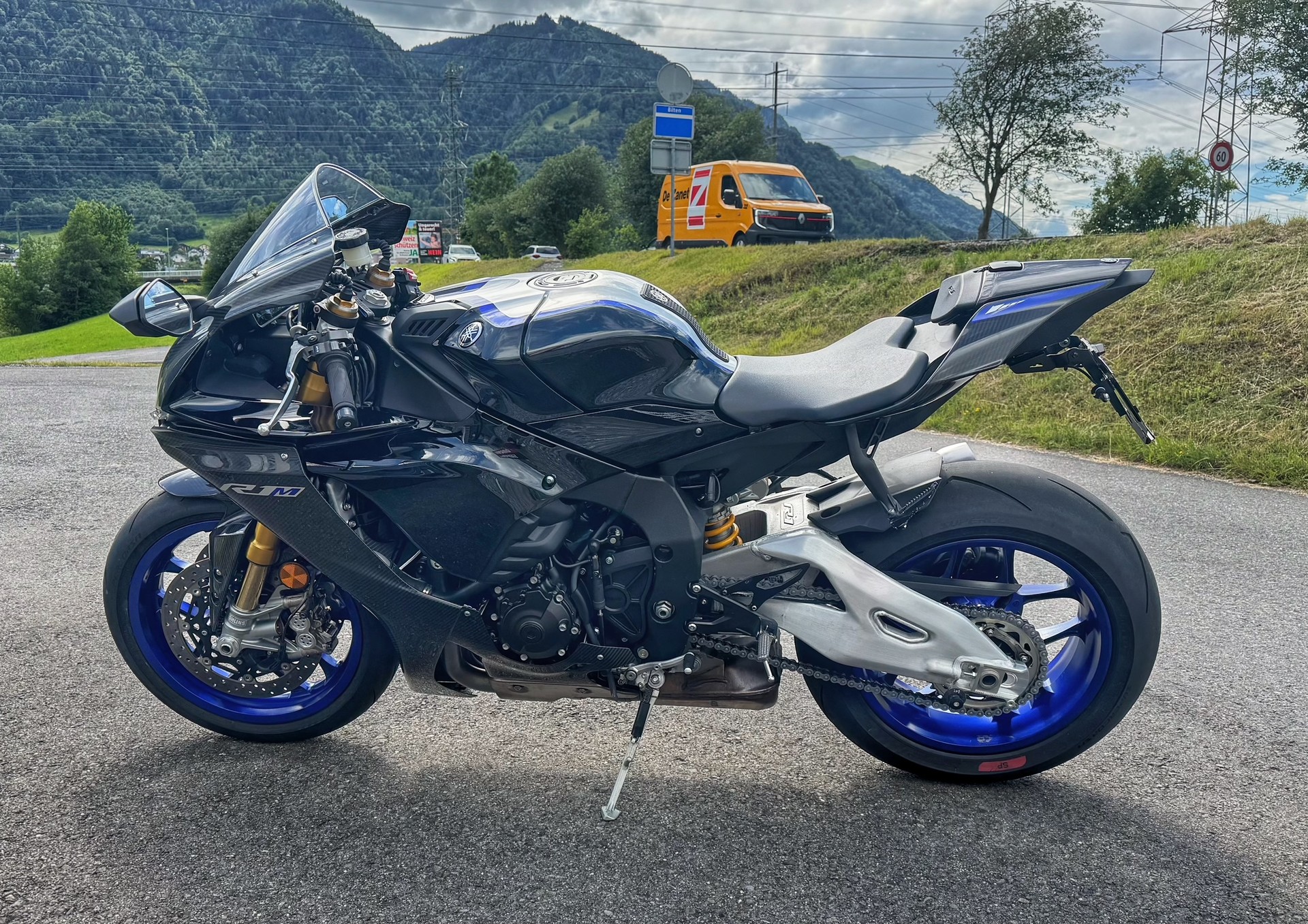 YAMAHA YZF-R1 M ABS-image-1