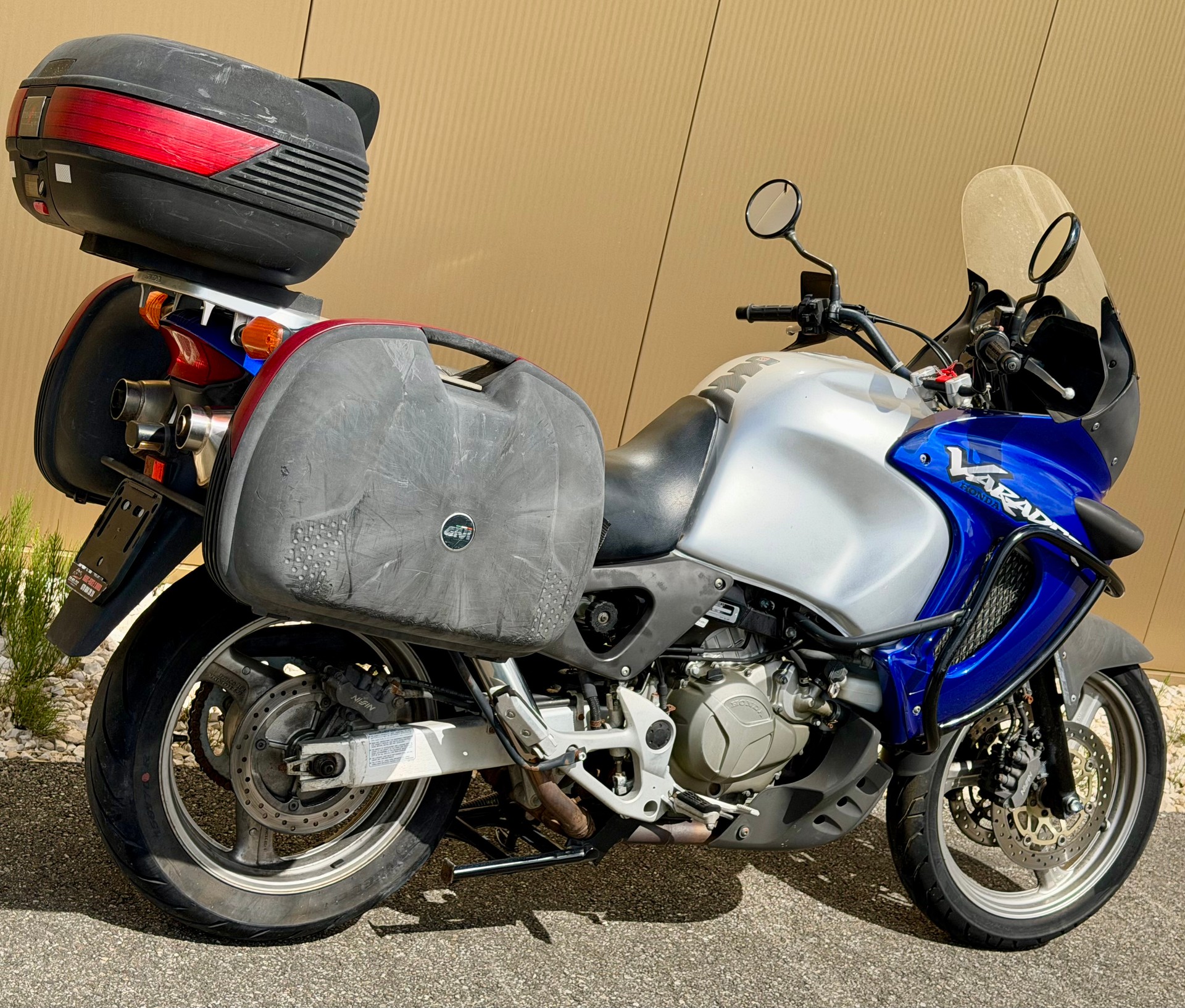 HONDA XL 1000 V Varadero-image-4