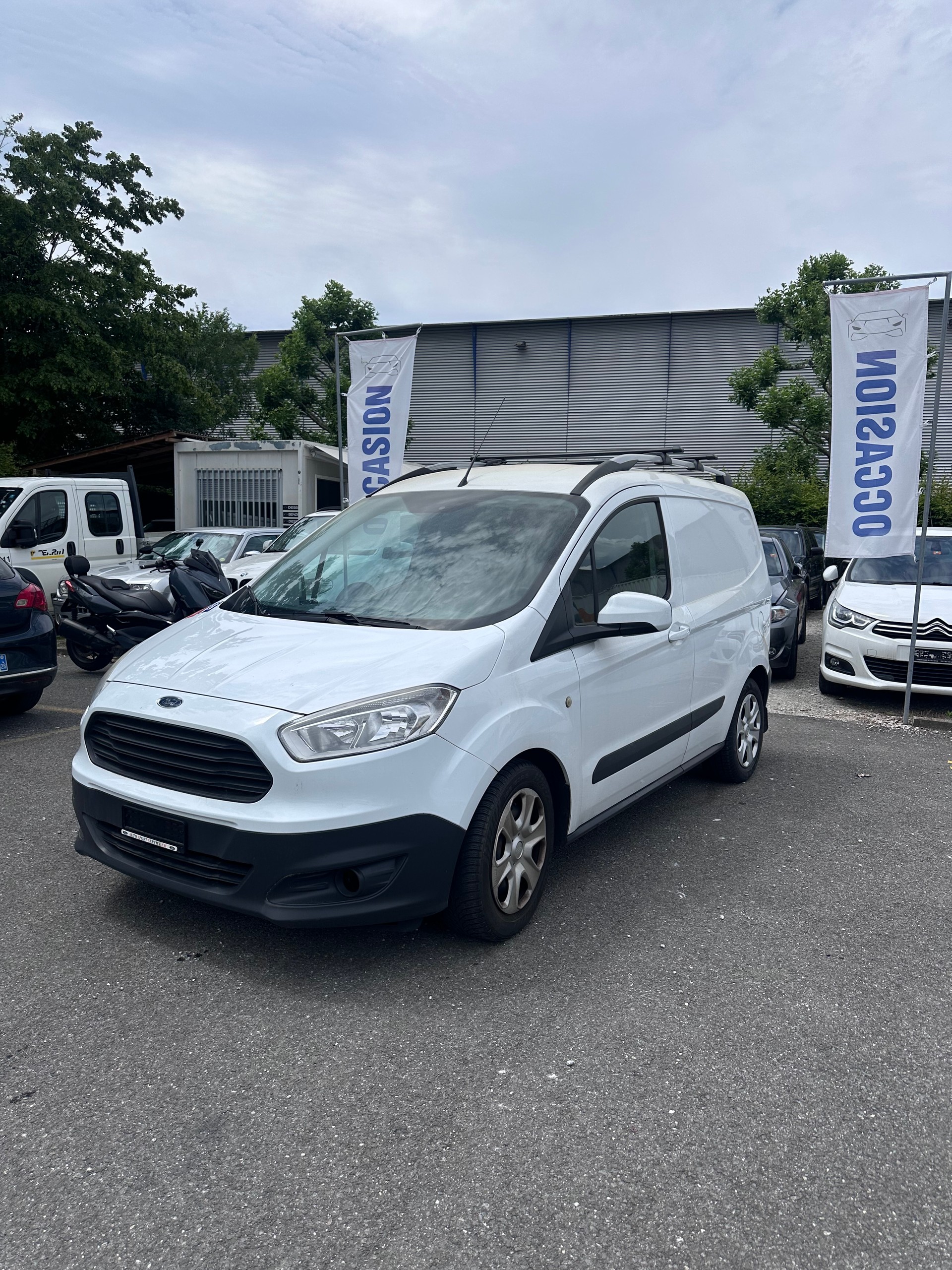 FORD Transit Courier Van 1.0 EcoBoost Ambiente-image-0