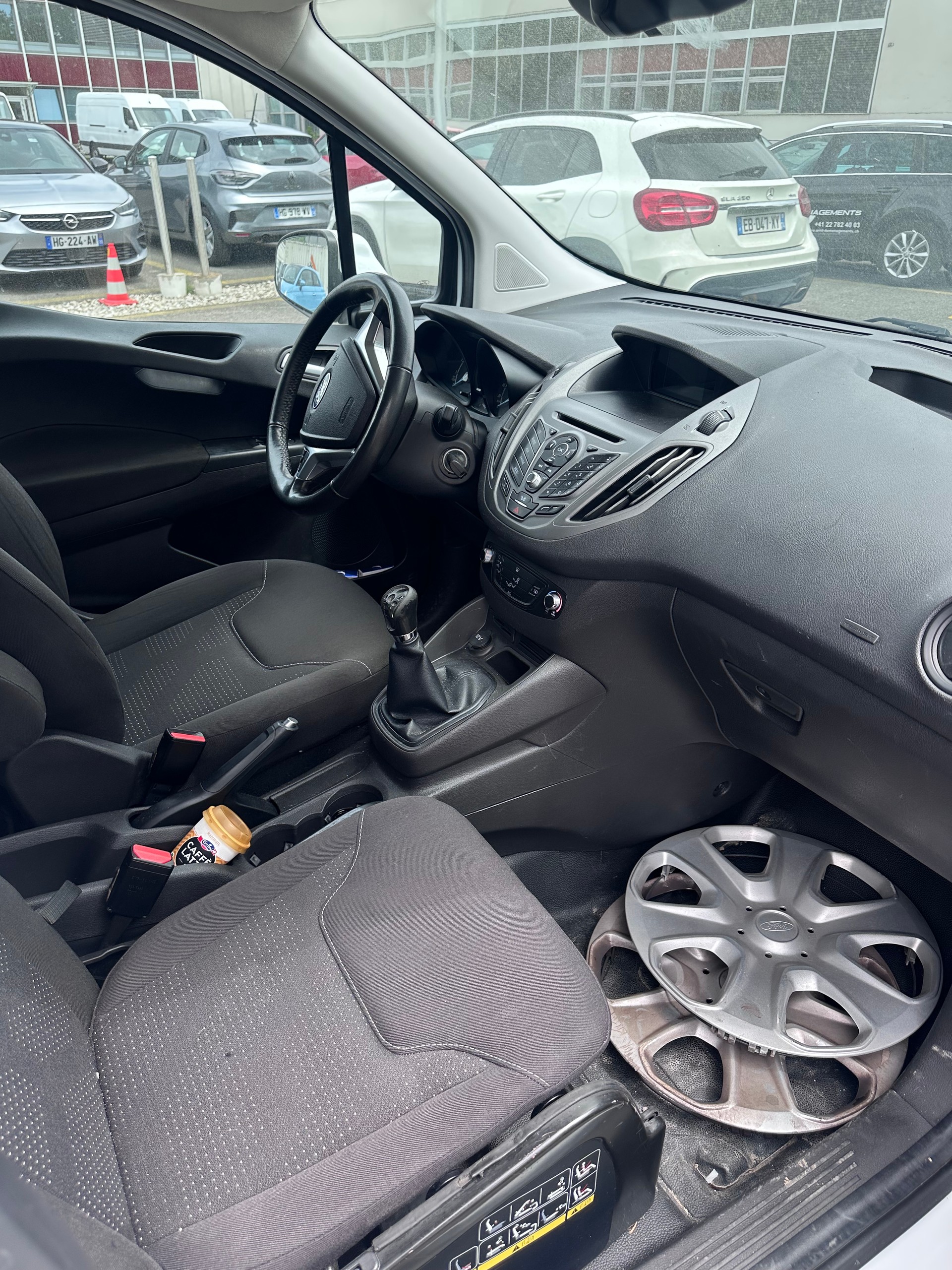 FORD Transit Courier Van 1.0 EcoBoost Ambiente-image-7