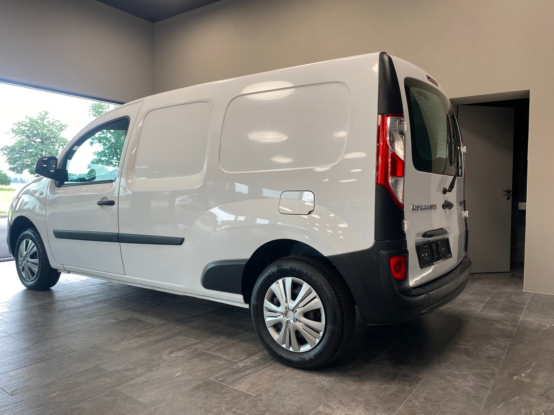 RENAULT Kangoo Maxi dCi 95 ENERGY Business 2 Pl./2 pl.-image-1