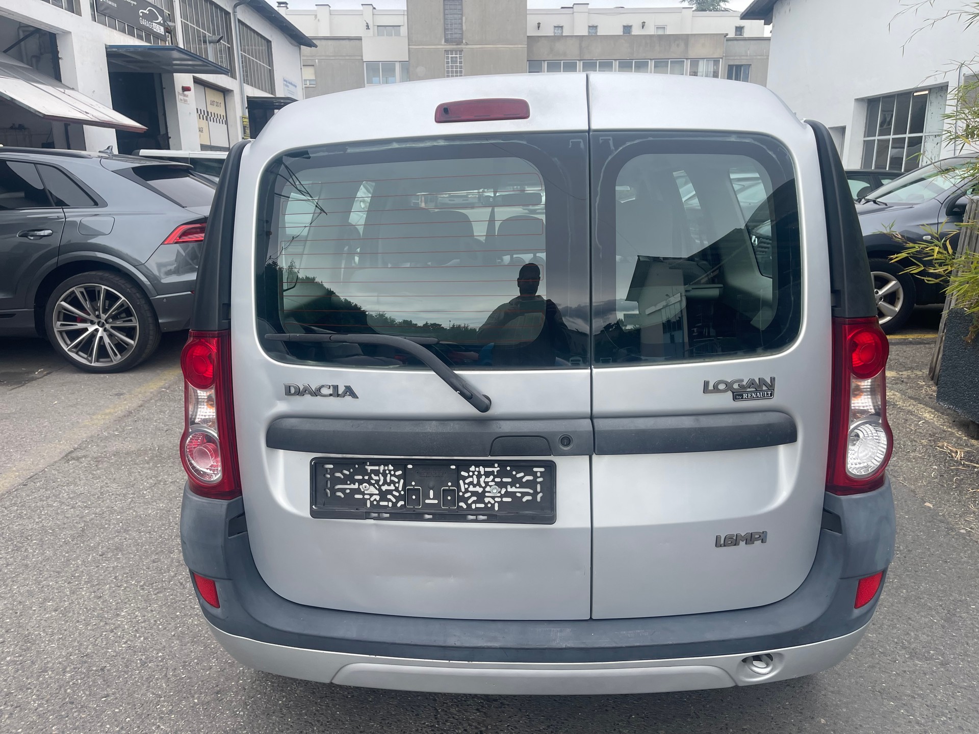 DACIA Logan 1.6 Ambiance-image-4