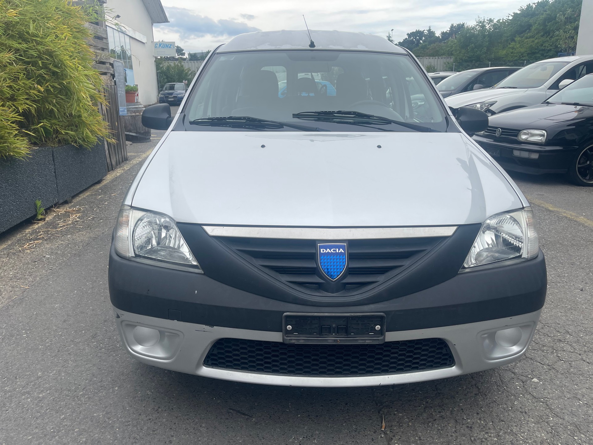 DACIA Logan 1.6 Ambiance-image-0