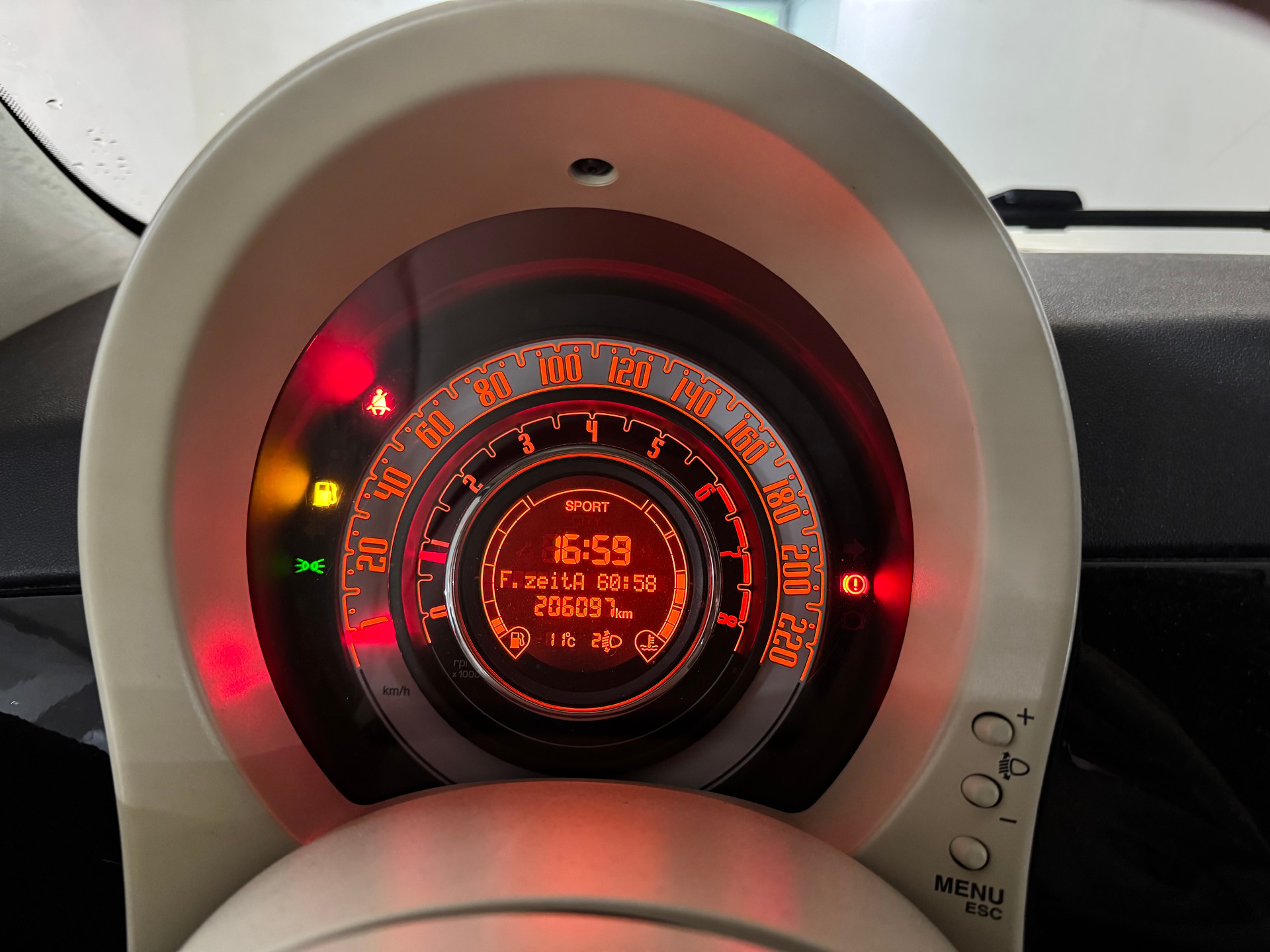 FIAT 500C 1.4 16V Lounge-image-13