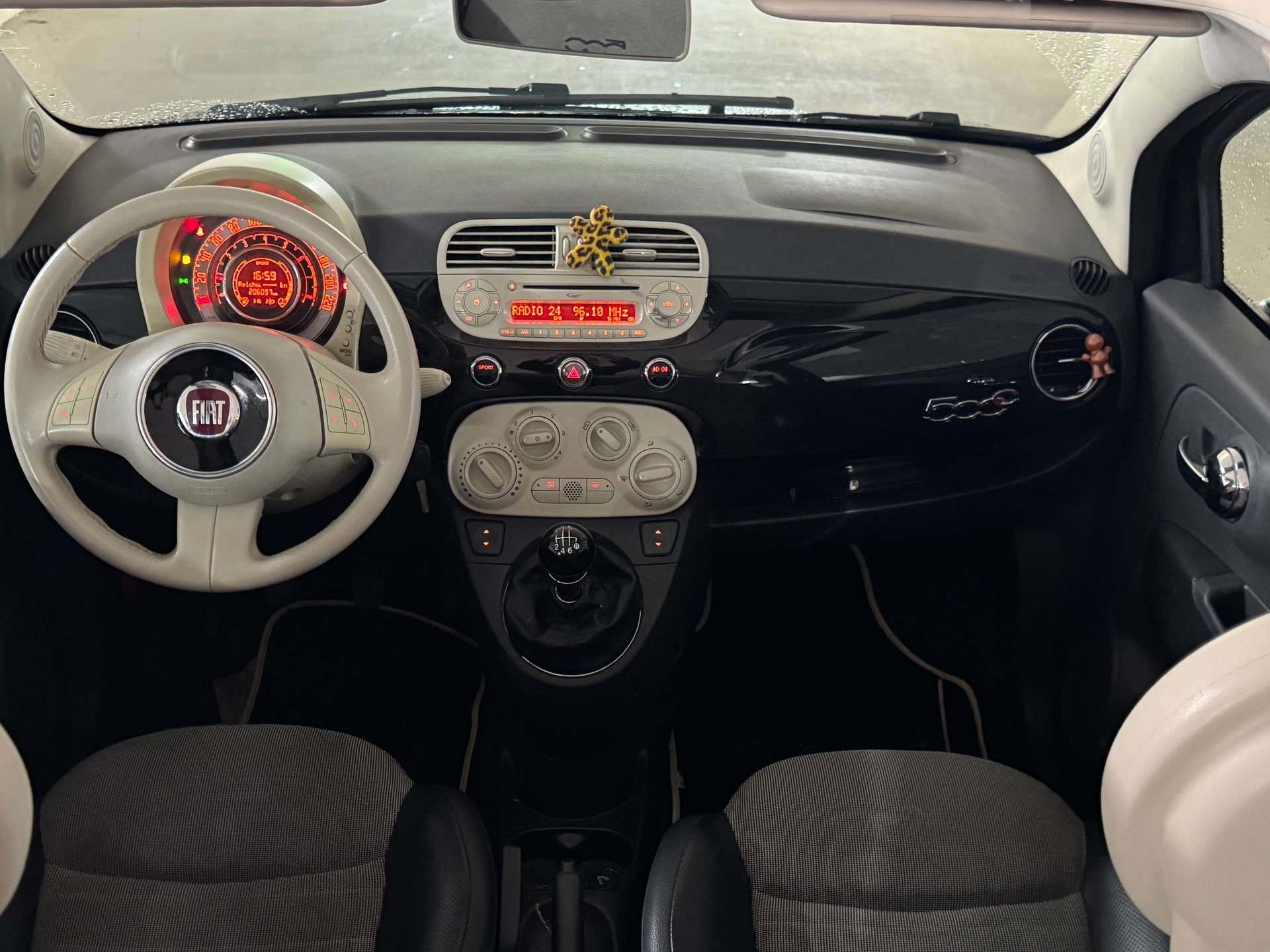 FIAT 500C 1.4 16V Lounge-image-10