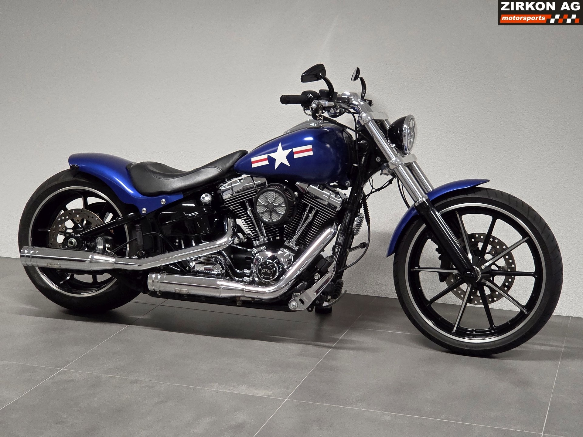 HARLEY-DAVIDSON FXSB Breakout 103 ABS (32/55kW) | Switchback | Jekill & Hyde-showroom-element-1