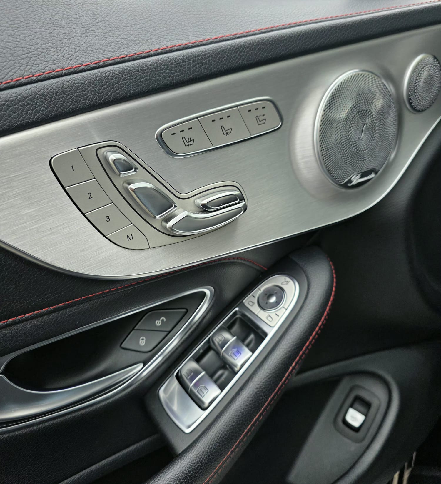 MERCEDES-BENZ C 43 Cabriolet AMG 4Matic 9G-Tronic-image-14