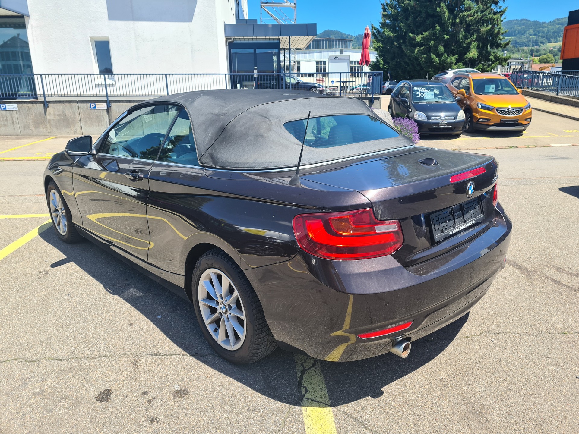 BMW 218d-image-6