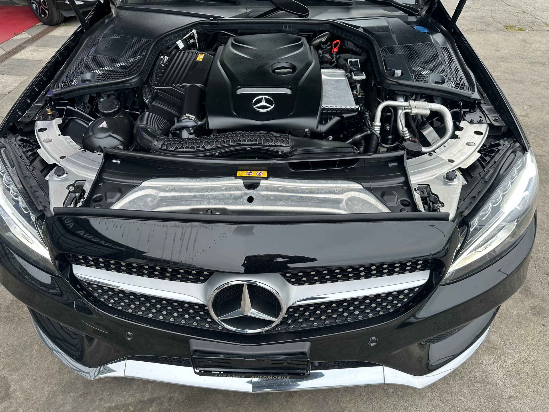 MERCEDES-BENZ C 180 Cabriolet AMG Line-image-19