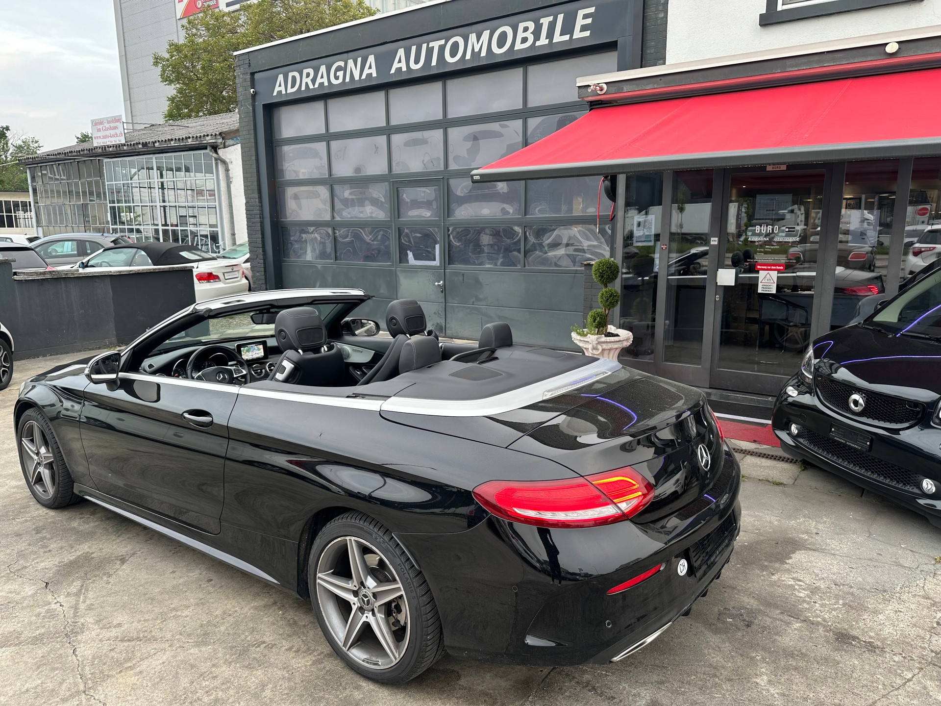MERCEDES-BENZ C 180 Cabriolet AMG Line-image-25