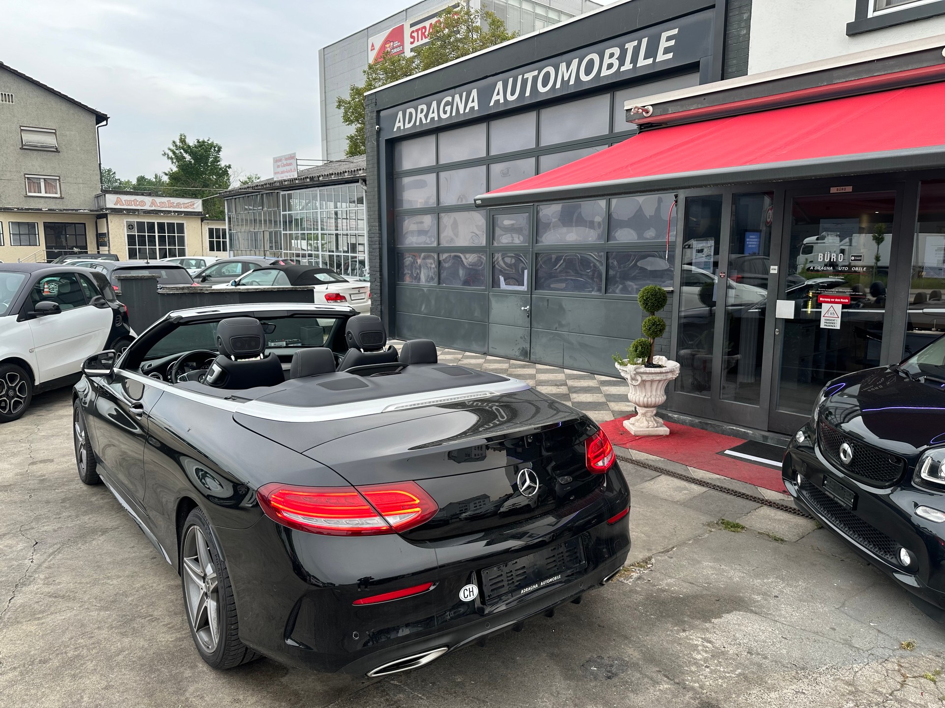 MERCEDES-BENZ C 180 Cabriolet AMG Line-image-13