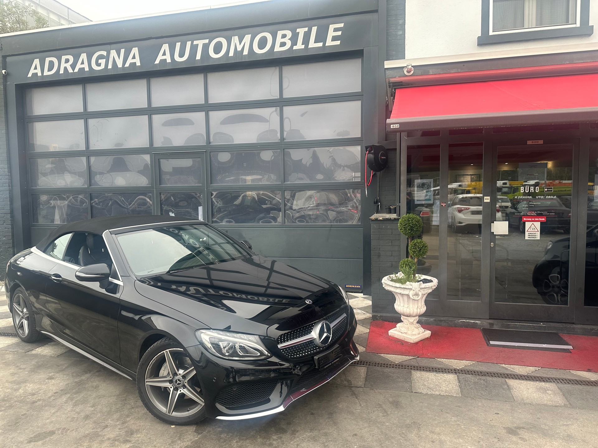 MERCEDES-BENZ C 180 Cabriolet AMG Line-image-1