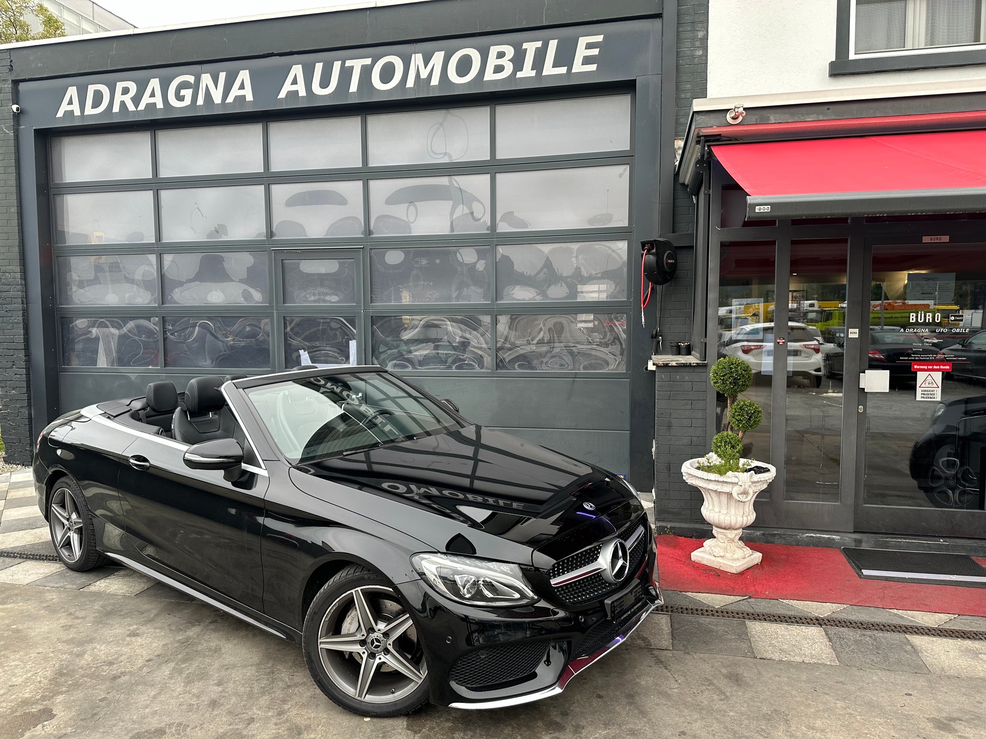 MERCEDES-BENZ C 180 Cabriolet AMG Line-image-0