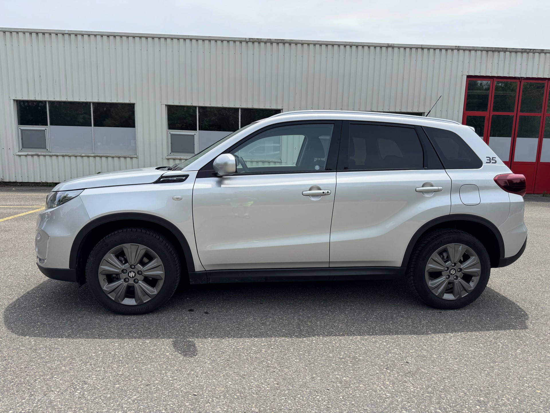 SUZUKI Vitara 1.5 Hybrid Edition 35 4x4 AGS-image-2