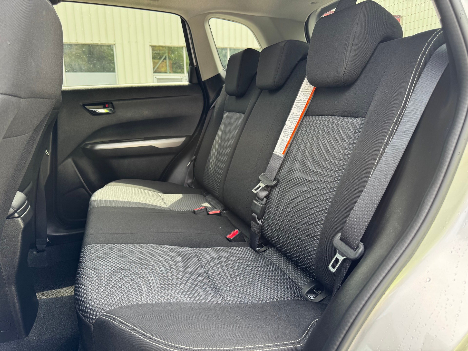 SUZUKI Vitara 1.5 Hybrid Edition 35 4x4 AGS-image-7