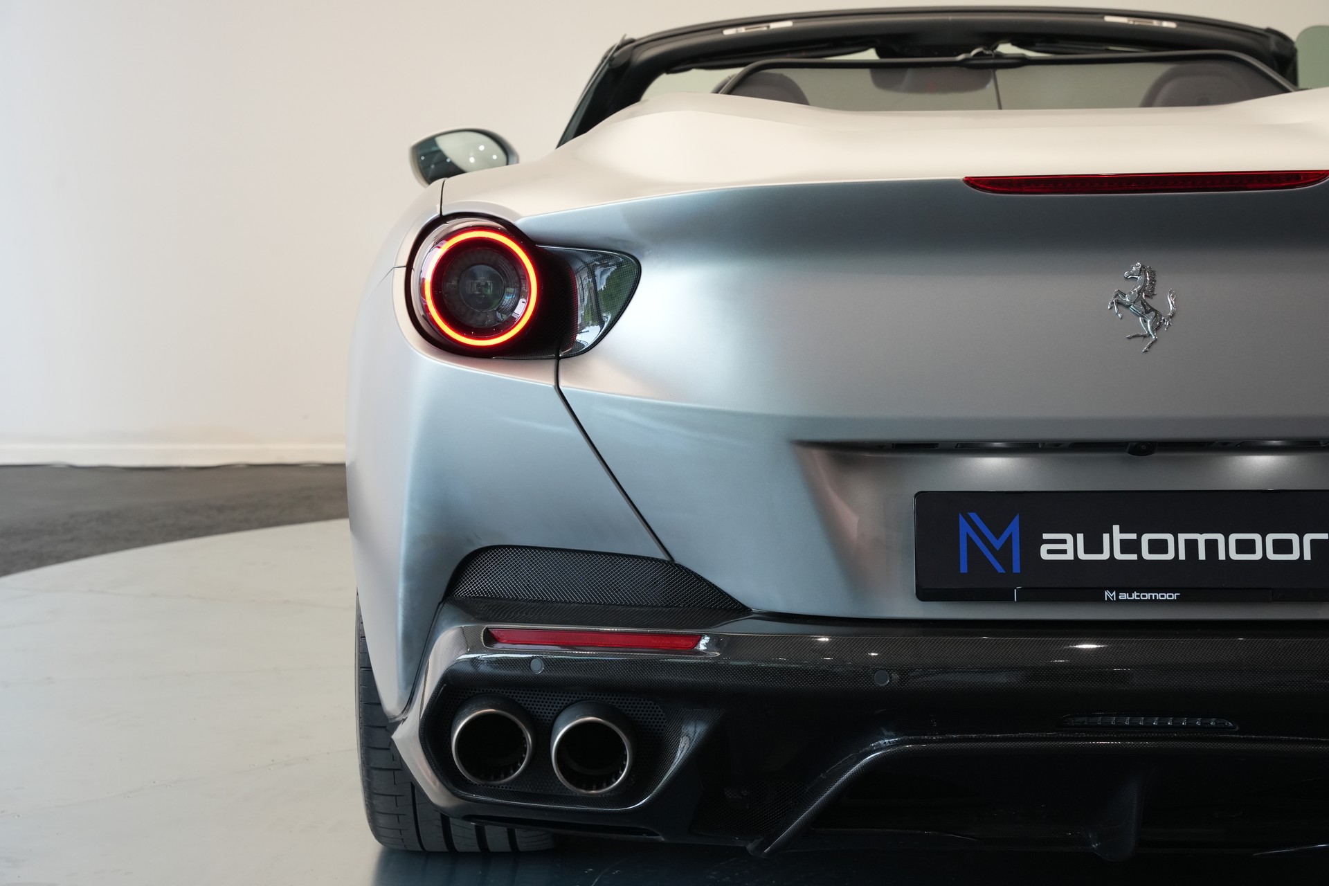 FERRARI Portofino 3.9 V8 T *Atelier* *Carbon* *Mattlackierung*-image-47