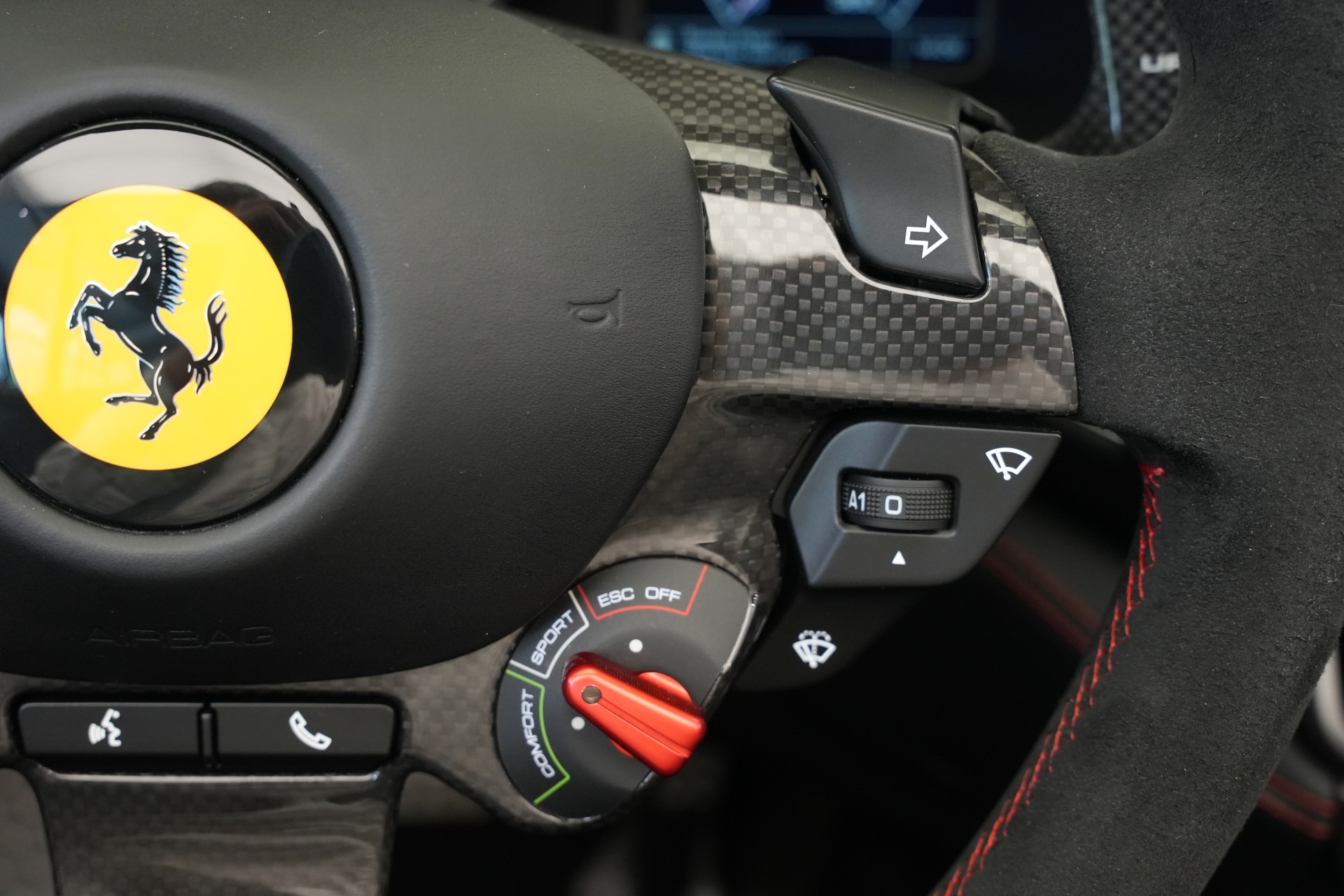 FERRARI Portofino 3.9 V8 T *Atelier* *Carbon* *Mattlackierung*-image-29