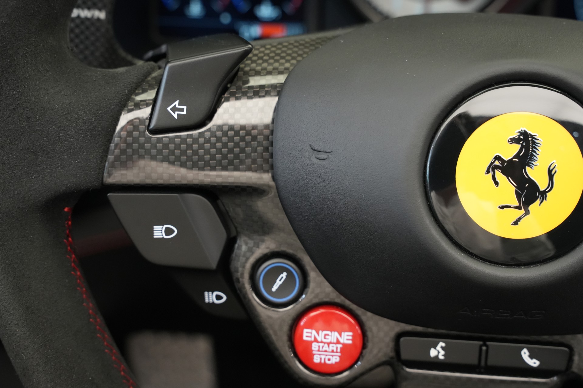 FERRARI Portofino 3.9 V8 T *Atelier* *Carbon* *Mattlackierung*-image-30