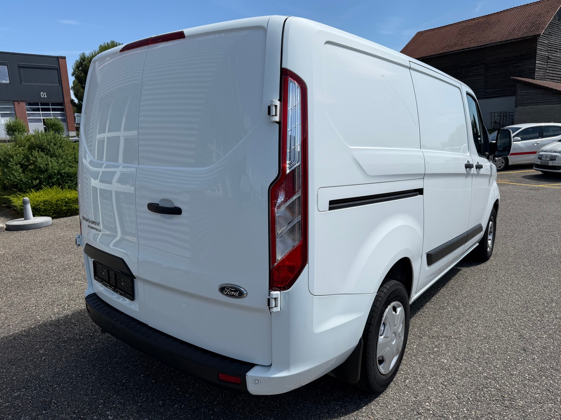 FORD Transit Custom Van 280 L1H1Trend-image-2