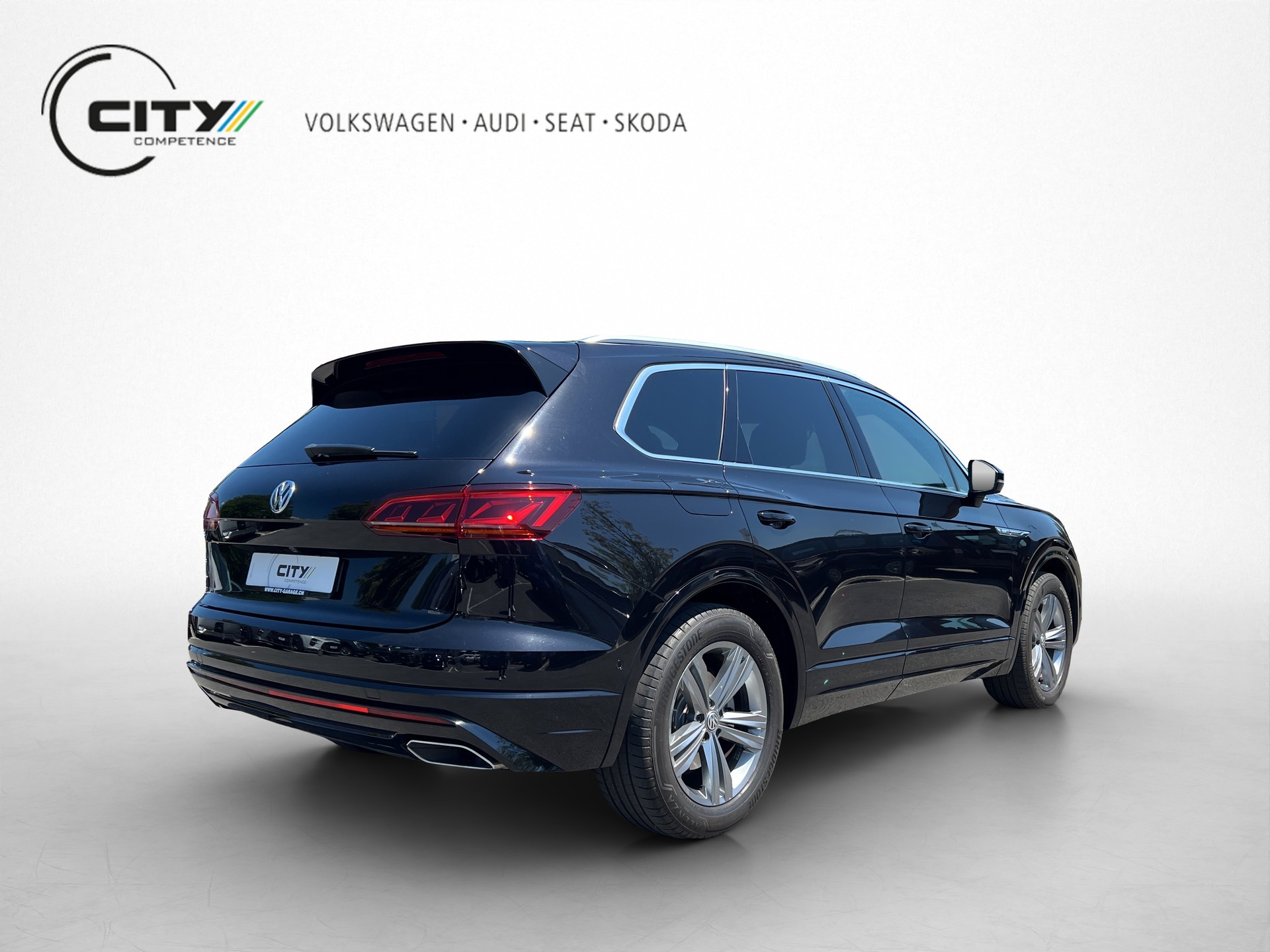 VW Touareg 3.0 V6 TDI 286 R-Line-image-5