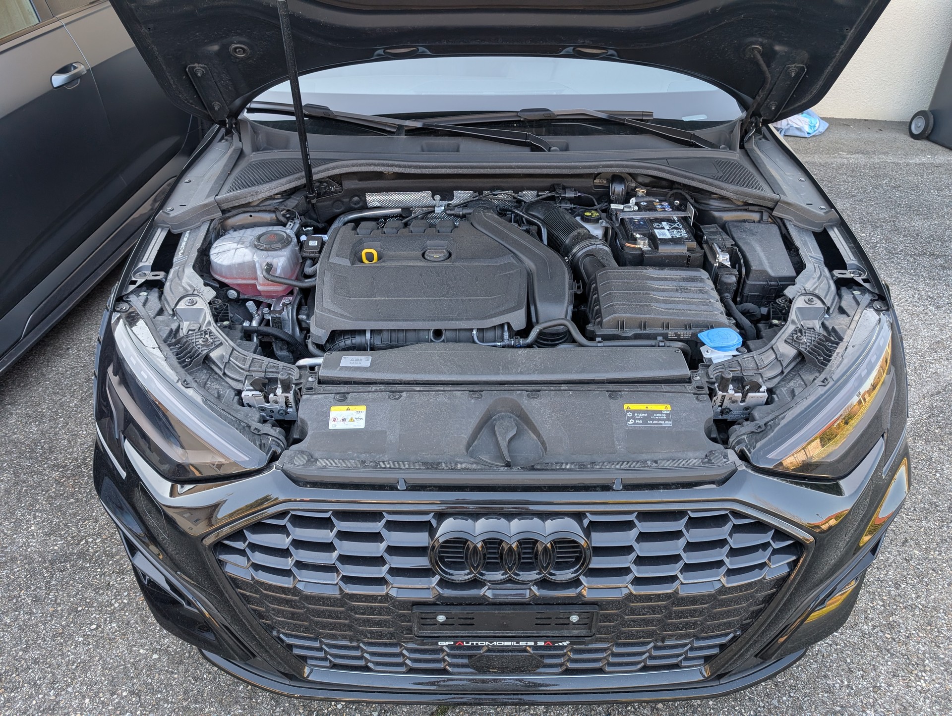 AUDI 1.5 35 TFSI S Line S-Tronic-image-1