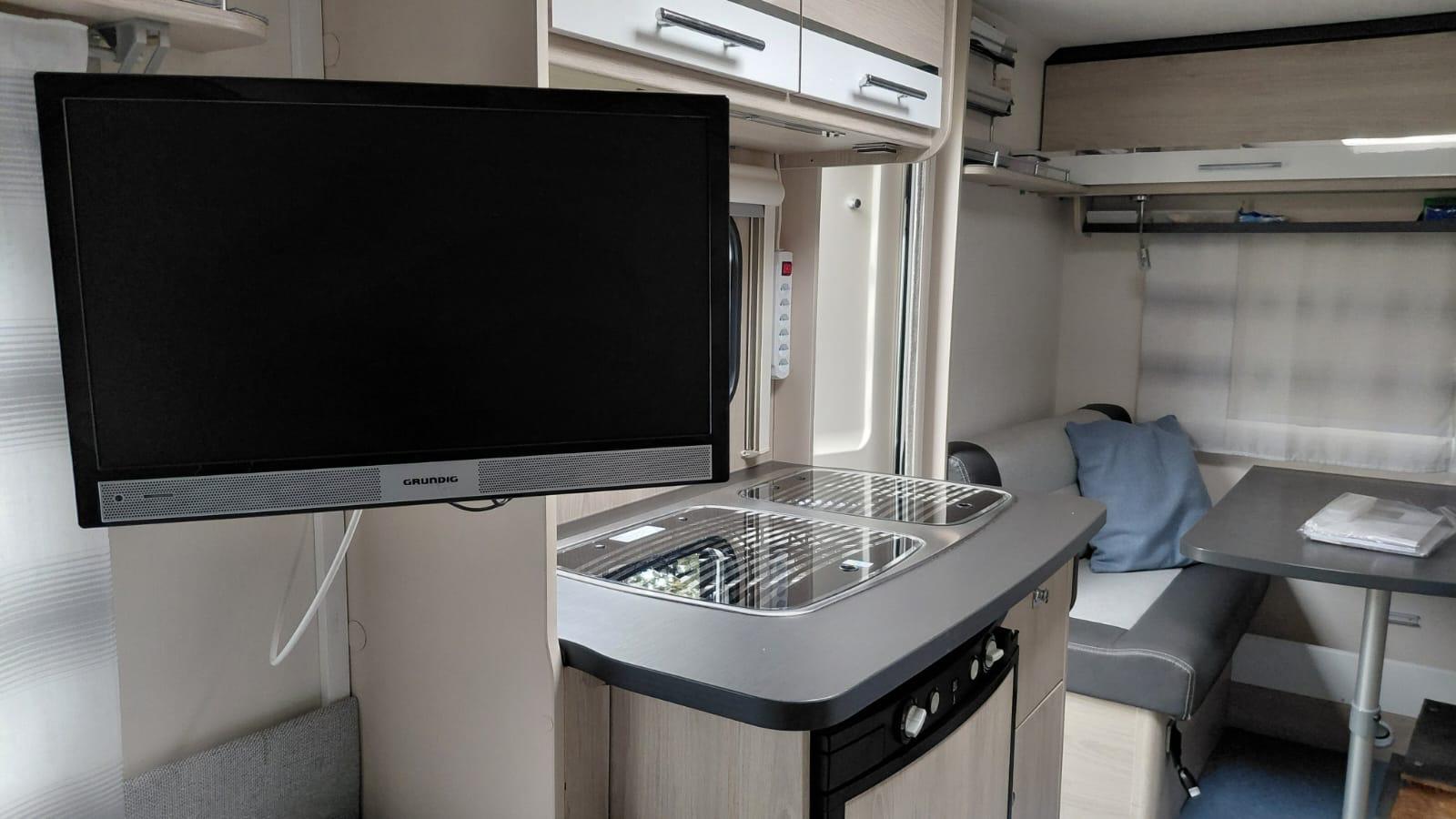 CARAVELAIR Antares style 450-image-14